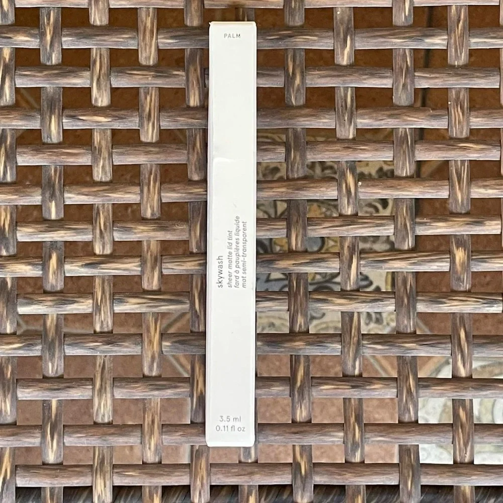 Glossier Skywash in Palm